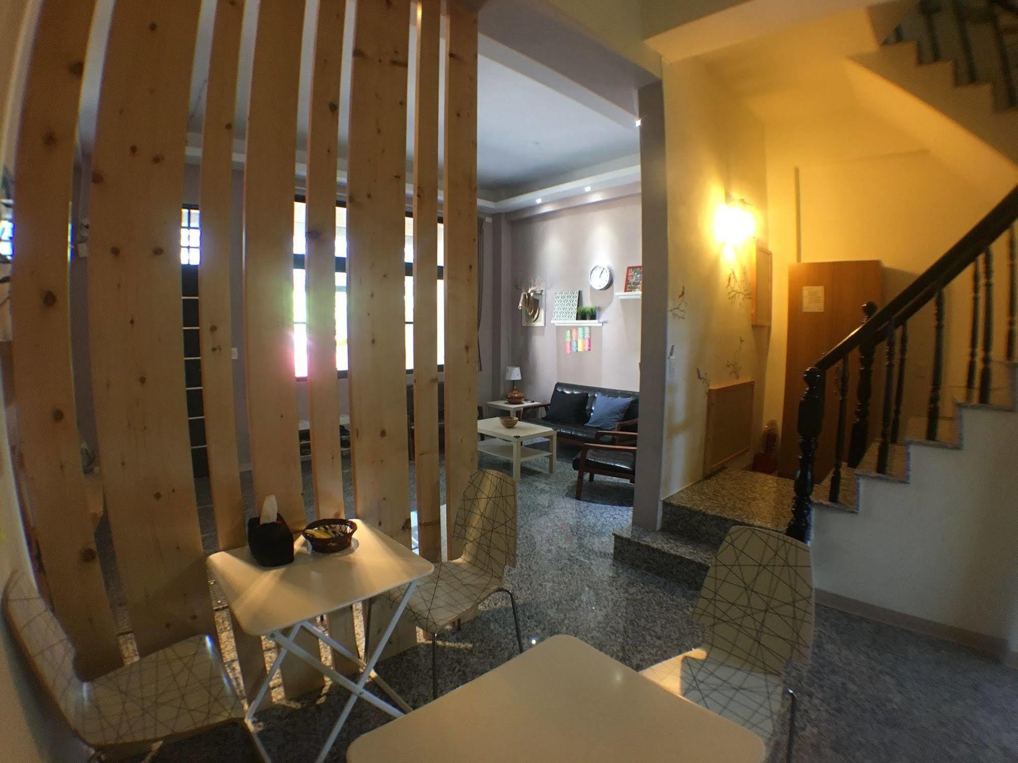 Big Nose Inn Hengchun Exterior photo